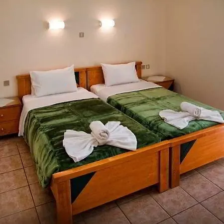 Nicolas Hotel 2*