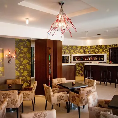 Nicolas Hotel